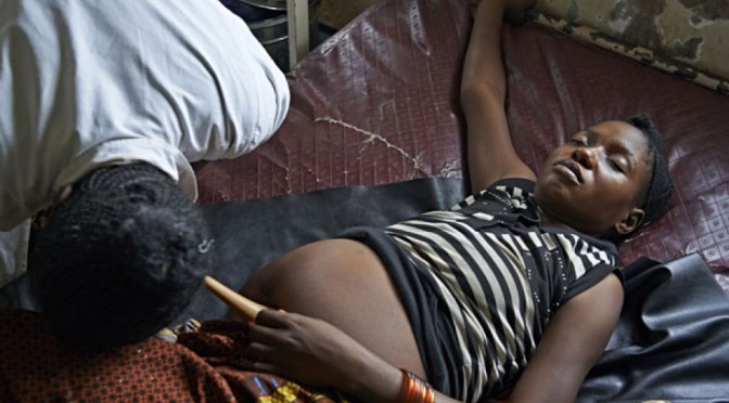 Salvare i bambini non facendoli nascere.